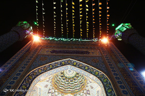 لحظه تحویل سال نو در آستان امامزاده صالح(ع)