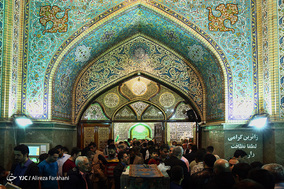 لحظه تحویل سال نو در آستان امامزاده صالح(ع)