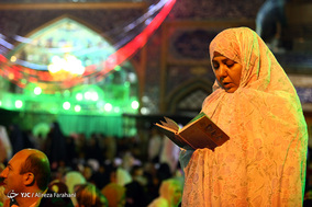 لحظه تحویل سال نو در آستان امامزاده صالح(ع)