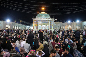 لحظه تحویل سال نو در آستان قدس رضوی