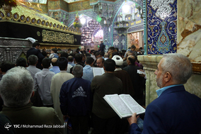لحظه تحویل سال نو در بارگاه حضرت معصومه(س) قم