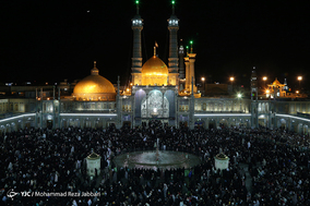 لحظه تحویل سال نو در بارگاه حضرت معصومه(س) قم
