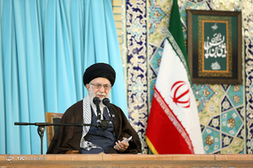 حضور و سخنرانی رهبر انقلاب در اجتماع زائران و مجاوران حرم مطهر رضوی