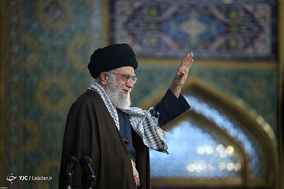 حضور و سخنرانی رهبر انقلاب در اجتماع زائران و مجاوران حرم مطهر رضوی