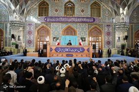 حضور و سخنرانی رهبر انقلاب در اجتماع زائران و مجاوران حرم مطهر رضوی