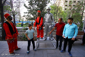 بازدید شهردار تهران از جشن نوروزگاه