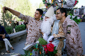 نمایش خیابانی در روز جهانی تئاتر