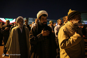 گلباران حرم امام رضا (ع) در شب میلاد امام جواد (ع)