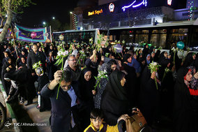 گلباران حرم امام رضا (ع) در شب میلاد امام جواد (ع)