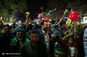 گلباران حرم امام رضا (ع) در شب میلاد امام جواد (ع)