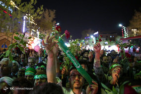 گلباران حرم امام رضا (ع) در شب میلاد امام جواد (ع)