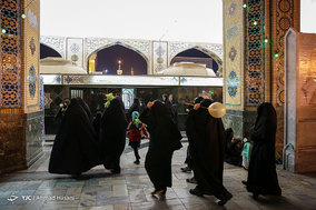 گلباران حرم امام رضا (ع) در شب میلاد امام جواد (ع)