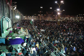 گلباران حرم امام رضا (ع) در شب میلاد امام جواد (ع)