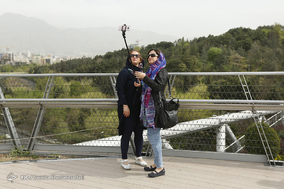 مسافران نوروزی در پل طبیعت