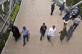 مسافران نوروزی در پل طبیعت