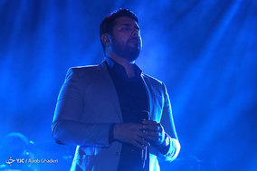 کنسرت احسان خواجه امیری در کیش