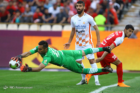 دیدار تیم‌های فوتبال پرسپولیس و سایپا