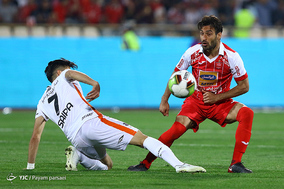 دیدار تیم‌های فوتبال پرسپولیس و سایپا