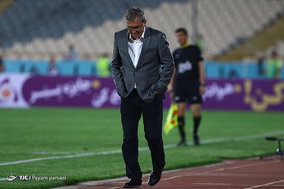 دیدار تیم‌های فوتبال پرسپولیس و سایپا