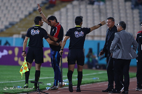 دیدار تیم‌های فوتبال پرسپولیس و سایپا