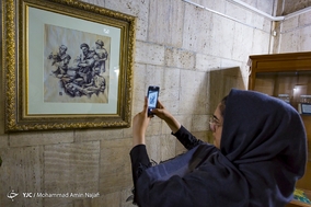 بازدید مسافران نوروزی از آرامگاه بوعلی سینا همدان