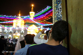 زائران حرم امام رضا (ع)