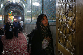 زائران حرم امام رضا (ع)