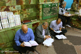 مراسم اعتکاف در امامزاده صالح