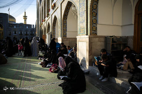 قرائت دعای پرفضیلت ام داوود در حرم مطهر امام رضا (ع)