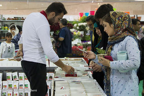 ششمین جشنواره لاله ها در پارک چمران کرج