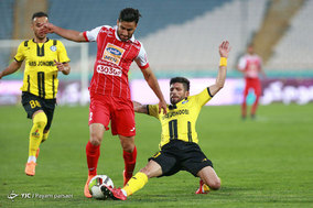 دیدار تیم های فوتبال پرسپولیس و پارس جنوبی