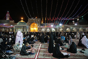 حال و هوای حرم مطهر امام رضا (ع) در شب مبعث پیامبر رحمت
