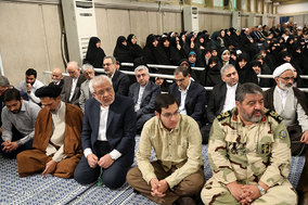 دیدار مسئولان نظام و سفرای کشورهای اسلامی با مقام معظم رهبری