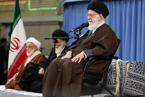 دیدار مسئولان نظام و سفرای کشورهای اسلامی با مقام معظم رهبری