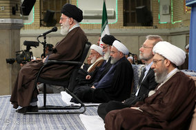 دیدار مسئولان نظام و سفرای کشورهای اسلامی با مقام معظم رهبری