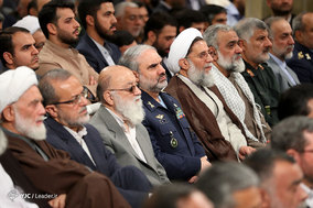 دیدار مسئولان نظام و سفرای کشورهای اسلامی با مقام معظم رهبری