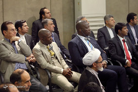 دیدار مسئولان نظام و سفرای کشورهای اسلامی با مقام معظم رهبری
