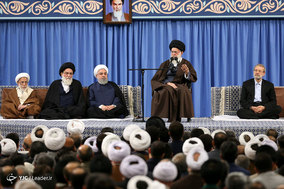 دیدار مسئولان نظام و سفرای کشورهای اسلامی با مقام معظم رهبری