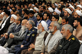 دیدار مسئولان نظام و سفرای کشورهای اسلامی با مقام معظم رهبری