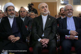 آئین رونمایی از کتاب 
