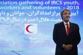 مراسم تقدیر از امدادگران،‌ داوطلبان و جوانان هلال‌احمر