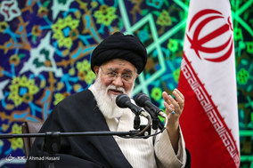 دیدار جمعی از فرماندهان لشگر 77 ثامن الائمه ارتش در مشهد با آیت الله علم الهدی