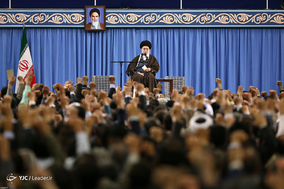 دیدار وزیر و جمعی از کارکنان وزارت اطلاعات با رهبر معظم انقلاب اسلامی