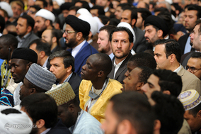 دیدار شرکت‌کنندگان در سی‌وپنجمین دوره مسابقات بین‌المللی قرآن با رهبر معظم انقلاب