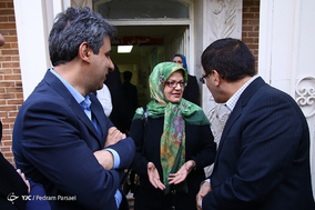 بازدید وزیر بهداشت از مرکز آموزشی پرتو ویژه کودکان کار