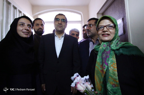 بازدید وزیر بهداشت از مرکز آموزشی پرتو ویژه کودکان کار