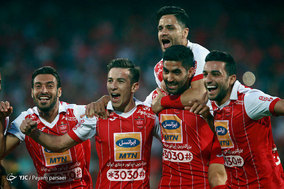 دیدار تیم های فوتبال پرسپولیس و سپید رود