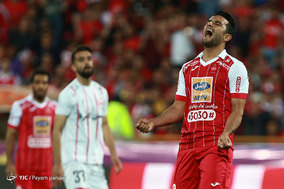 دیدار تیم های فوتبال پرسپولیس و سپید رود