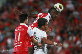 دیدار تیم های فوتبال پرسپولیس و سپید رود