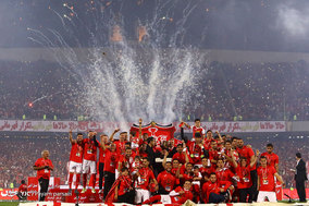 جشن قهرمانی تیم فوتبال پرسپولیس در لیگ برتر فوتبال